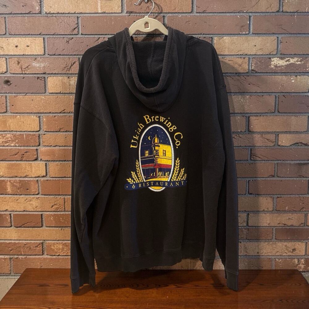 VINTAGE XL Ukiah Brewing Co. Black Pullover Hoodie Organic Ales & Lagers Brewery - Picture 2 of 4